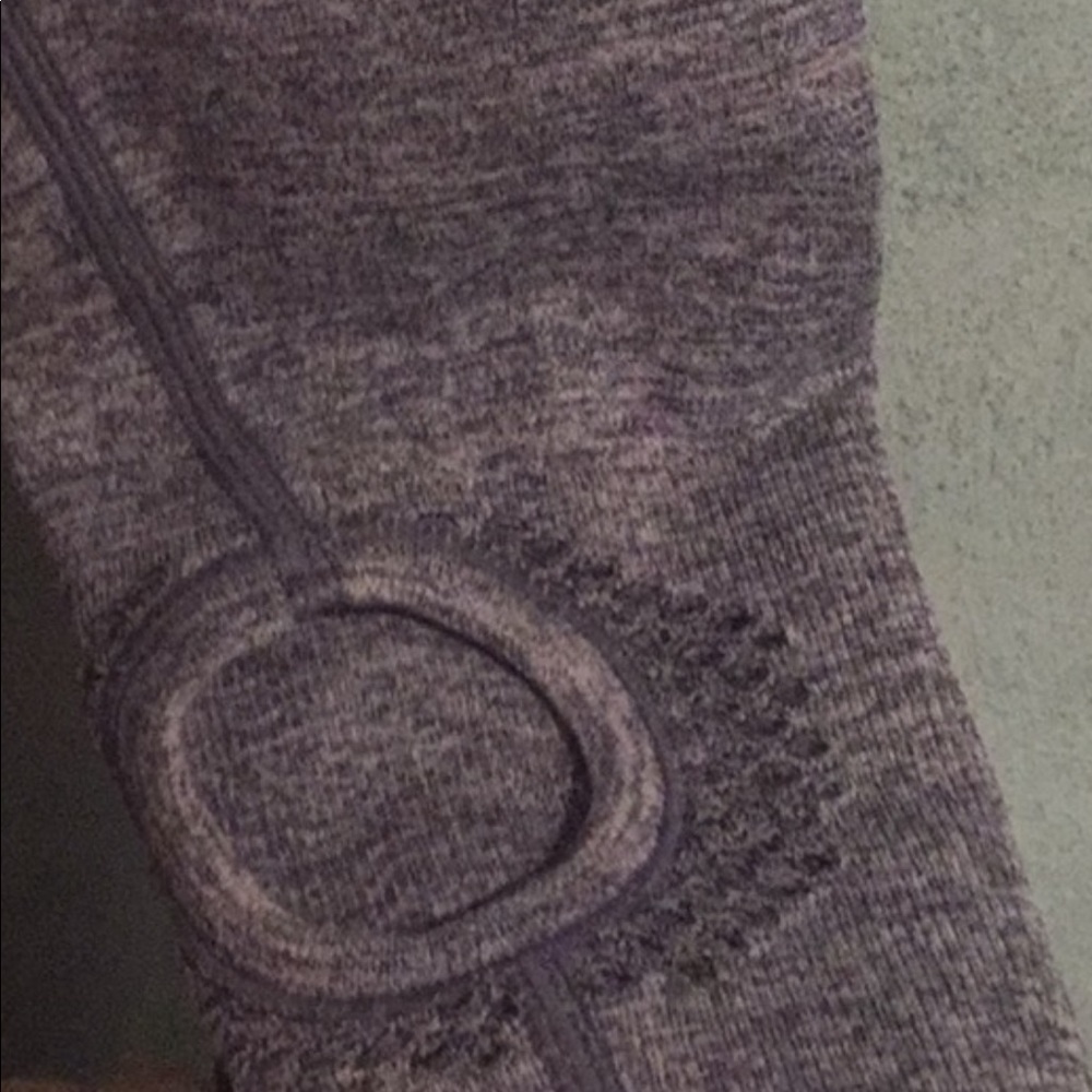 Workout top - Picture 4 of 4